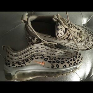 Nike Air Max Cheetah Sneaker sz 7